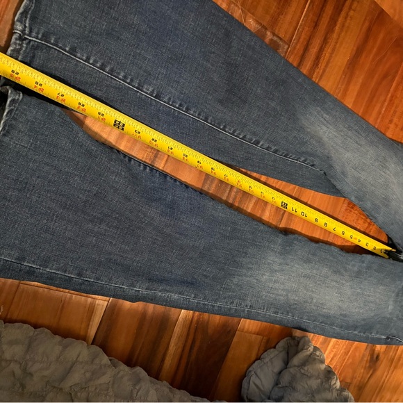 DAZE Denim “Crush” Flare Jeans | Size‎ 25 | Sustainable Stretch Fit - Picture 4 of 8